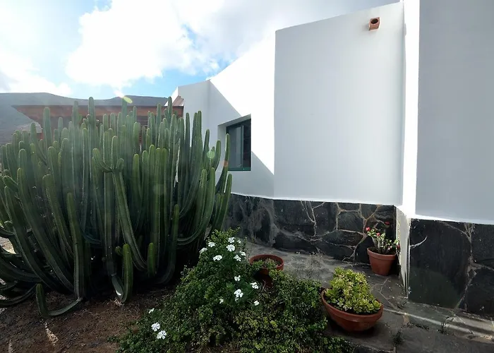 Casa Caballeria Vallebron